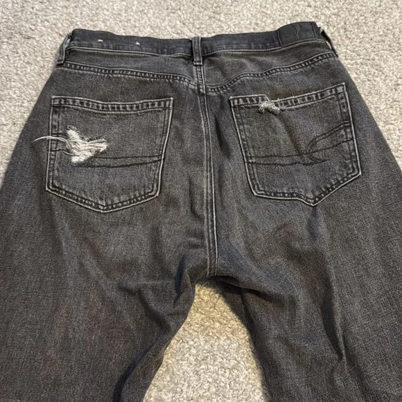 Women’s American Eagle boyfriend jean - Picture 7 of 7